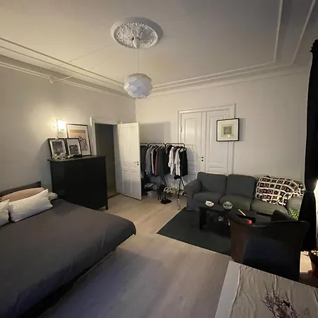 Classic Brown Stone Köpenhamn